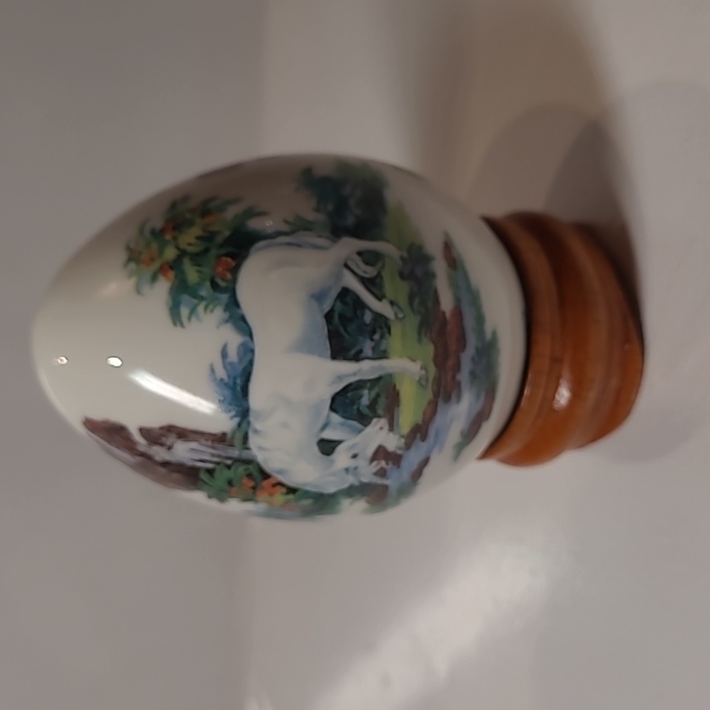 Vintage Princeton gallery 1993 porcelain egg Unicorn w/ wood stand